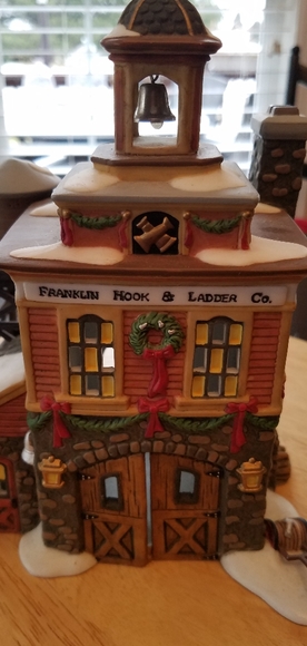 Heritage Village Collection Franklin Hook & Ladder - Picture 1 of 2